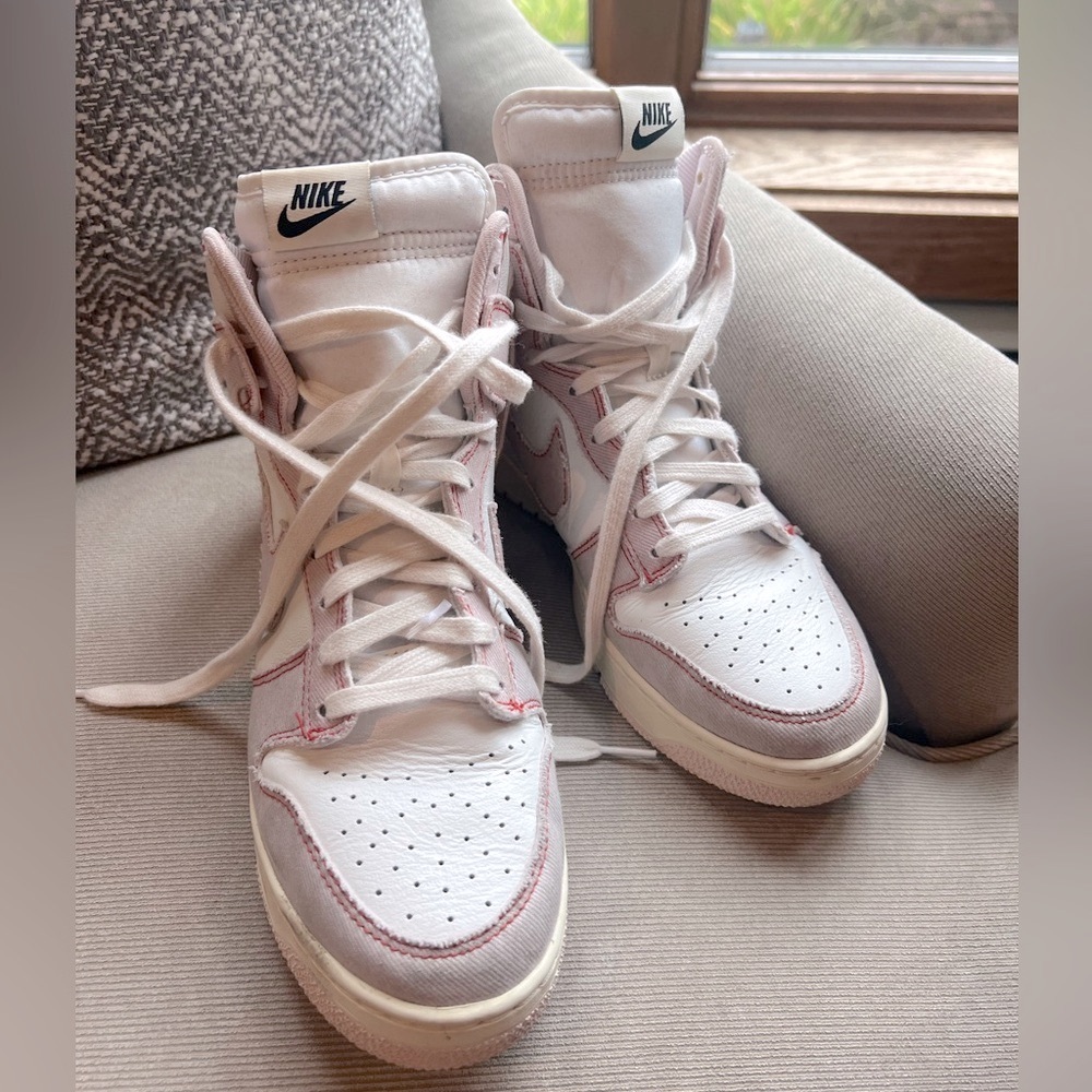 Nike Women's White and Pink Sneakers